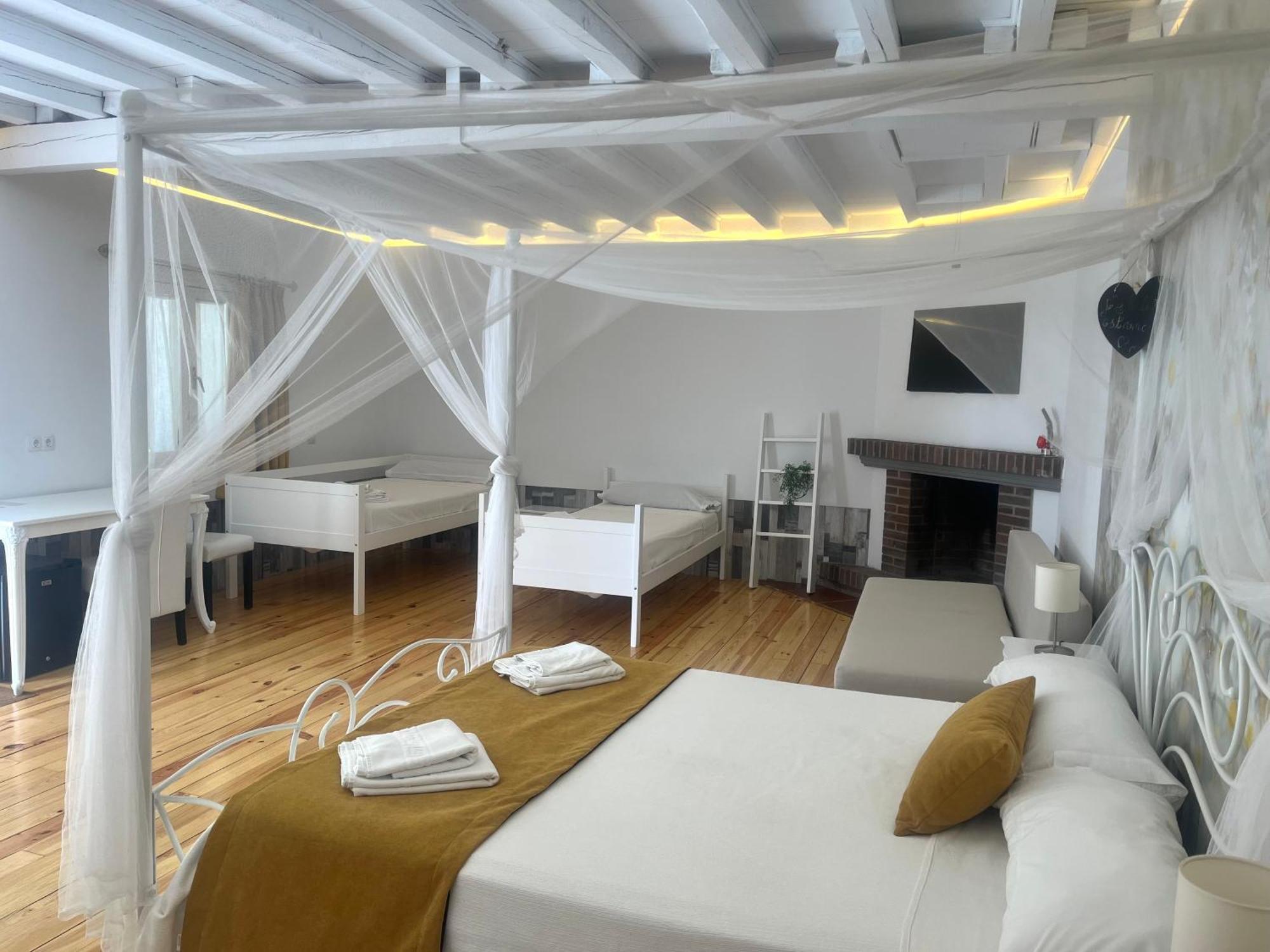 Casa Jardin El Colmenar Hotel Las Navas Del Marques Luaran gambar