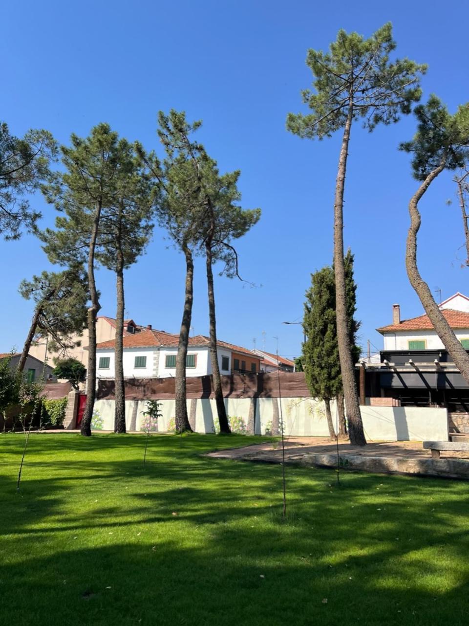 Casa Jardin El Colmenar Hotel Las Navas Del Marques Luaran gambar