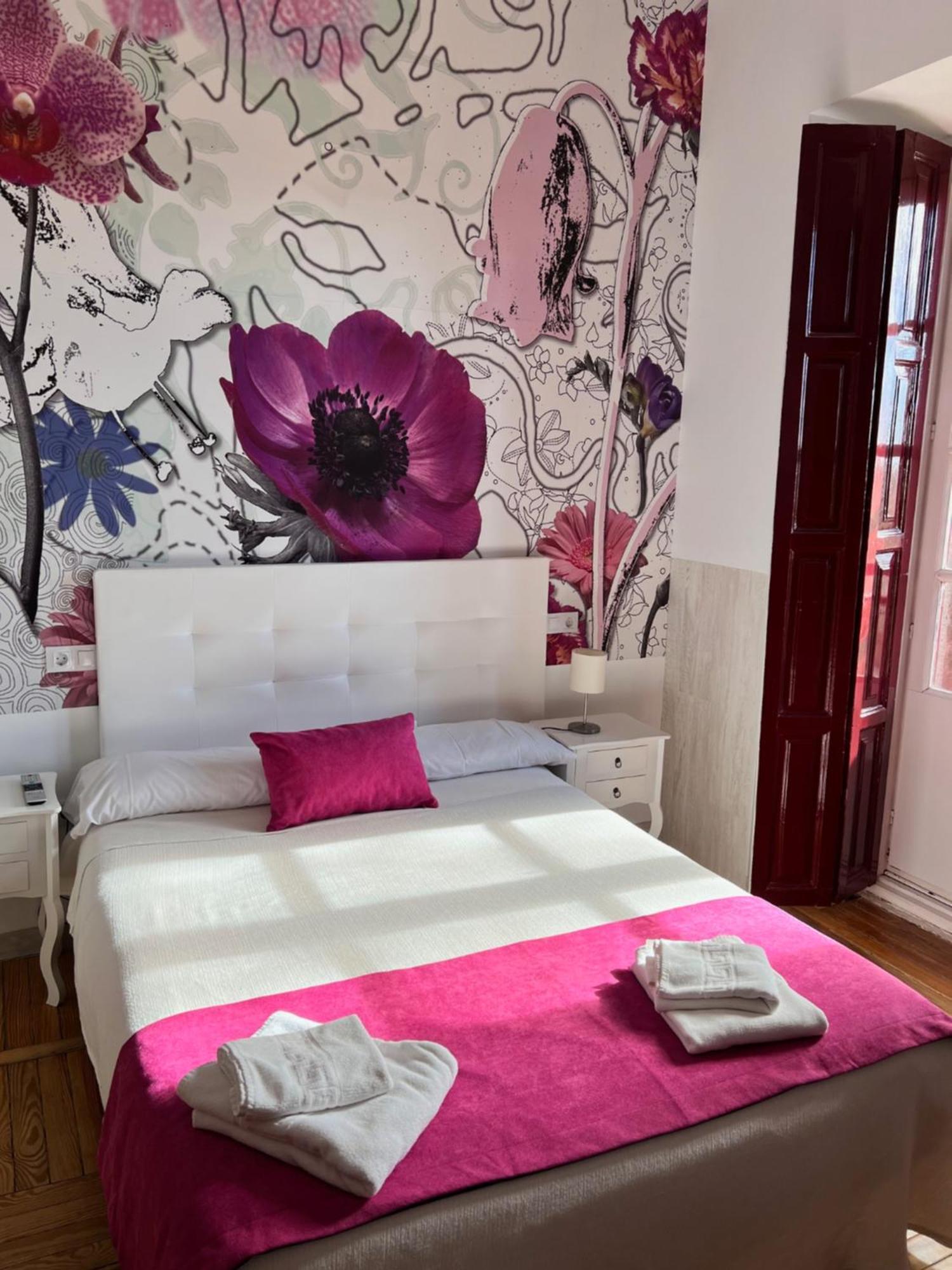 Casa Jardin El Colmenar Hotel Las Navas Del Marques Luaran gambar