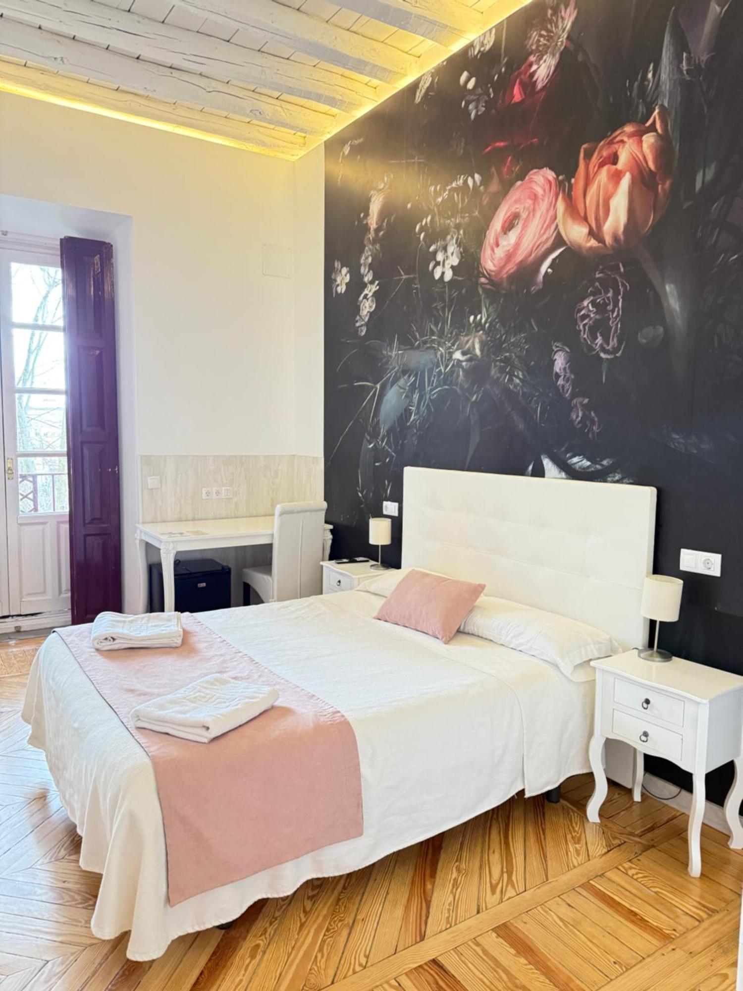 Casa Jardin El Colmenar Hotel Las Navas Del Marques Luaran gambar