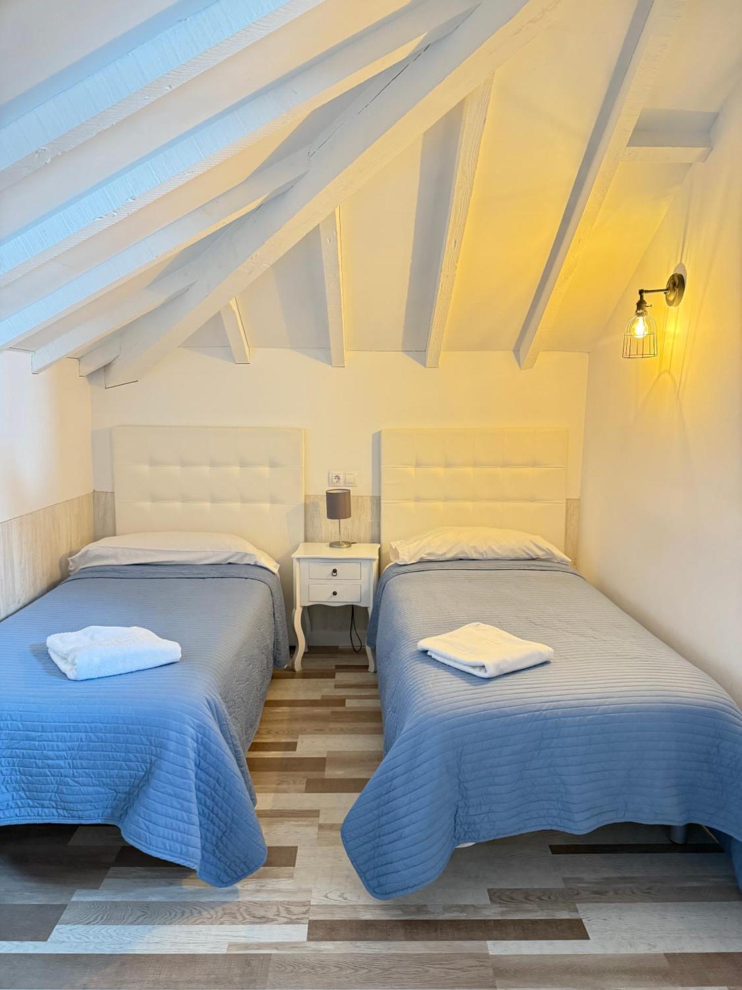 Casa Jardin El Colmenar Hotel Las Navas Del Marques Luaran gambar